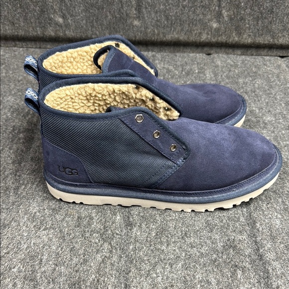 UGG Blue Chukka Boots with Suede Upper and Rubber Sole - Picture 5 of 8
